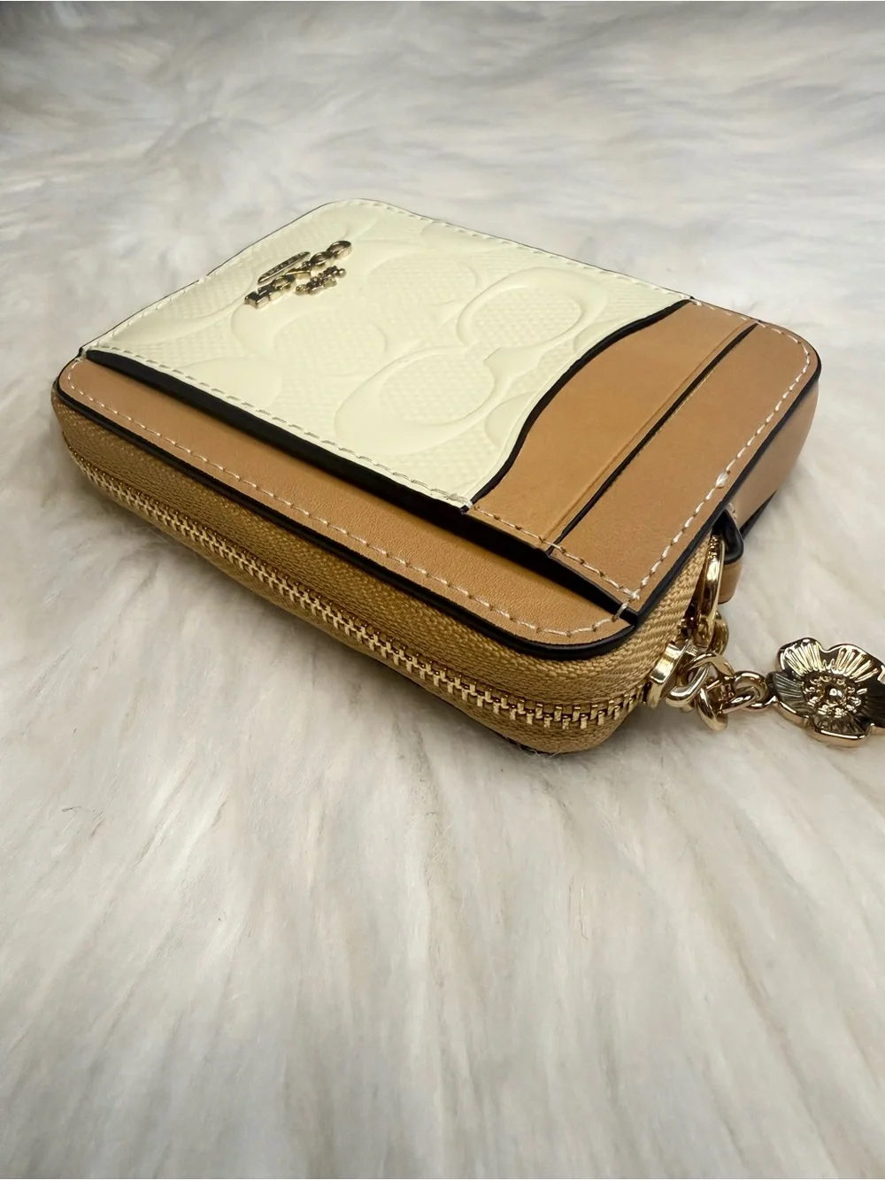 NWT Coach Zip Card Case In Signature Leather With Charm Strap CFI28 LIGHT LEMON